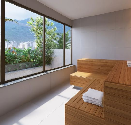 Perspectiva ilustrada de uma sauna com bancos de madeira e janelão para o verde
